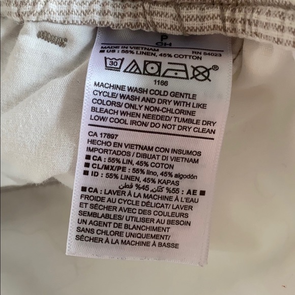 Old navy shorts - Picture 6 of 6